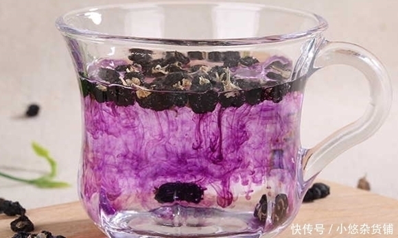 女性|女性不想脸部松弛,此物每天晚上吃几颗,皱纹不见了