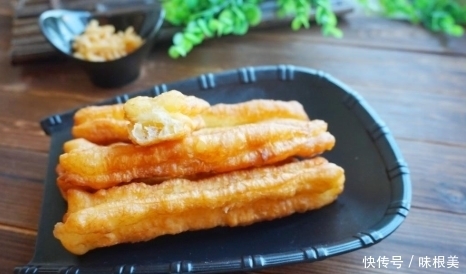 炸油条需要加酵母吗?记住这个方法,再也不用去街边买了