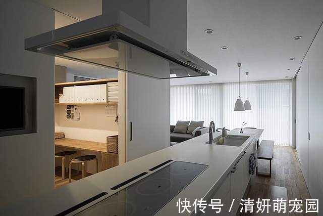 厨房|这对夫妻真有远见，厨房不装吊柜，储物空间翻倍，美观实用还不乱
