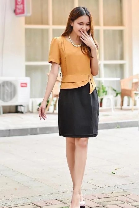 美女|街拍:身材很不错的美女,温婉可人,走在街上很有吸引力