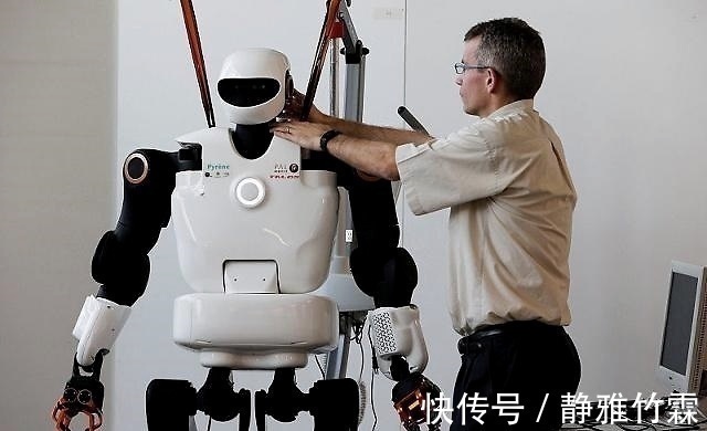 人类|智能机器人作为新一代生产和服务的工具，会对人类带来什么影响？