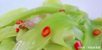 女儿最喜欢吃的家常菜，翠绿爽口，宽肠通便，增强抵抗力