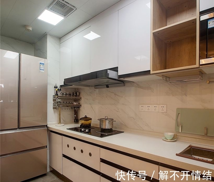 舒适|125㎡薄荷绿装修，三室两厅，清爽美丽