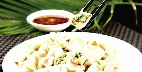 水饺|中国水饺悄悄走红美国,美国人却“哭诉”吃不起,这是为何