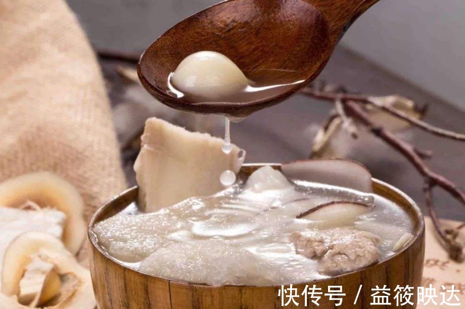 雌激素|女人绝经老得快,四类食物“雌激素”,滋养卵巢更显年轻