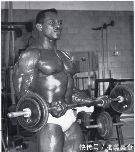 阿诺德|健美“神话”奥利瓦:利刃原型,奥赛唯一战胜过施瓦辛格的人