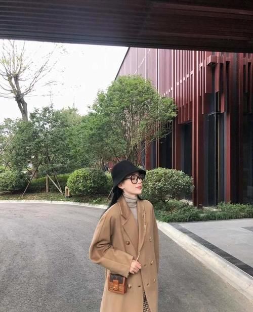 冬天必备三款帽子，搭配得当时髦又精致