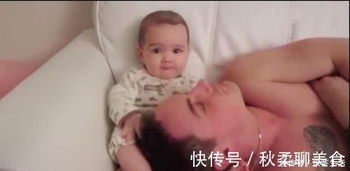 媳妇儿|爸爸陪娃睡觉,醒后发现娃不见了,吓坏了赶紧找,结果自己都乐了