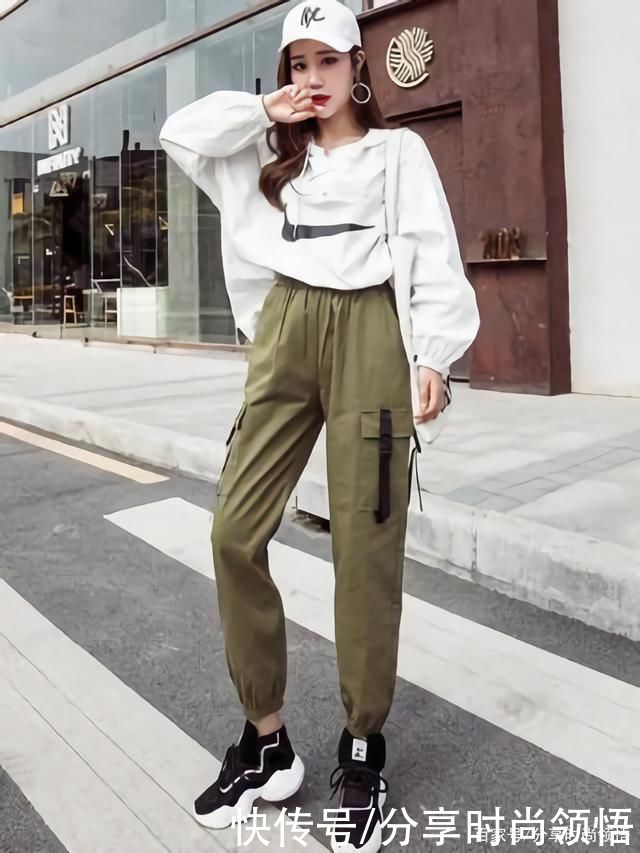 蝙蝠衫|逛街时，休闲衣服怎么搭配裤子和鞋子更时尚，这几种可以尝试一下