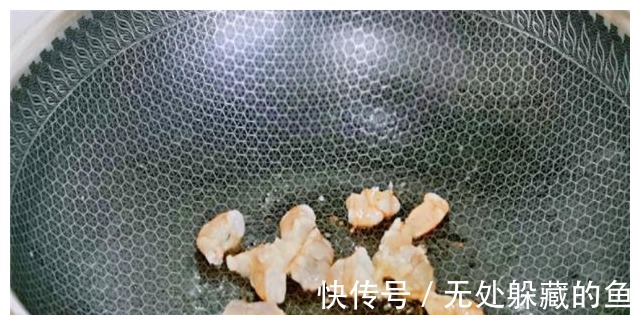 虾仁|冬天多给孩子做这道饭,补钙益脑,提高抵抗力,每次能吃一大碗饭!