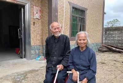 长寿老人|医生提醒:长寿的人,2件不起眼的小事是关键,不是运动、多走路