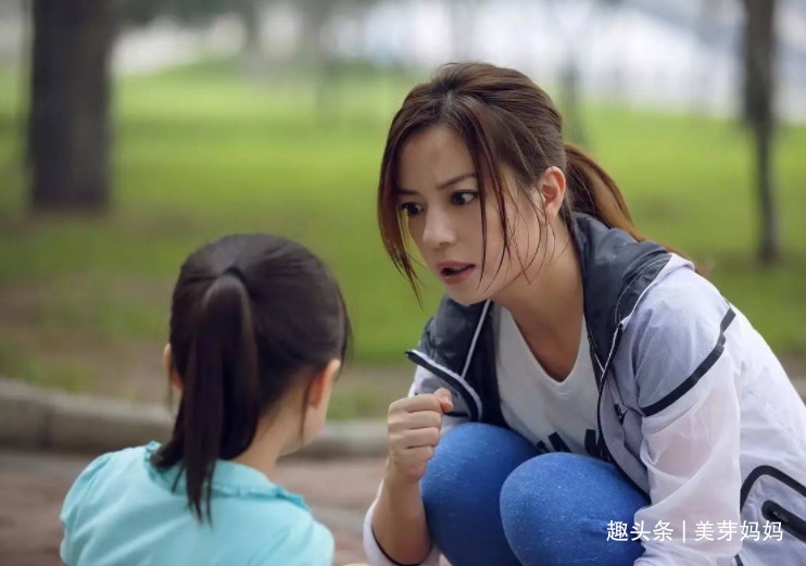 小华|“请倒数第一名家长发言”，差生妈妈这样回答，让班主任无地自容