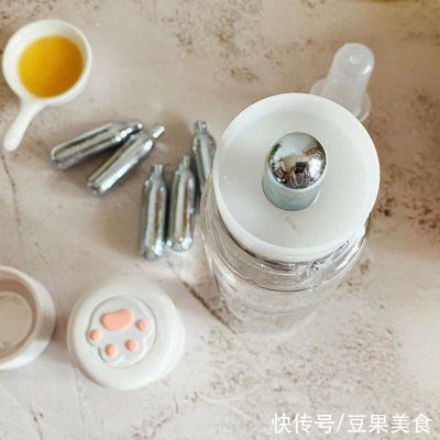 水杯|青葡萄气泡水｜初秋必喝的快乐水