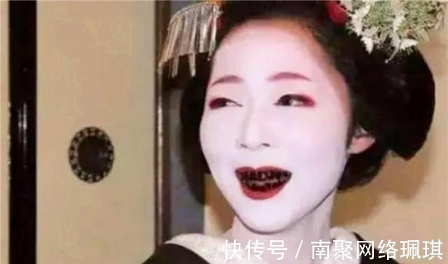 日本人@比裹脚“更恐怖”:黑齿和束腰,一个吓哭小孩,一个挤坏器官