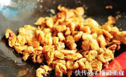 越嚼越香的“猪油渣”到底能吃吗现在终于知道了,以前都弄错了