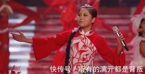 她為了紅上星光大道負(fù)債百萬，慘遭淘汰后，為還債四處走穴