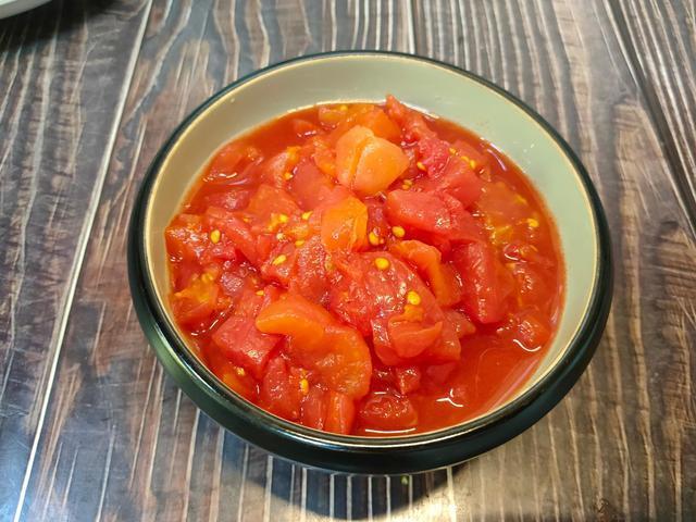 二伏吃面条,就馋一碗面,从小吃到大都不腻,汤浓味香真解馋