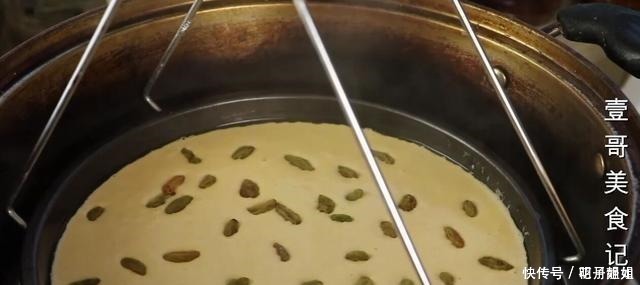 大米别煮着吃了,加2个鸡蛋,简单一做,太香了,比吃面包还过瘾