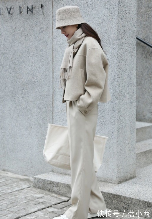 时髦 紧身裤out了!今年流行“阔腿裤”,搭配毛衣、羽绒服保暖又时髦