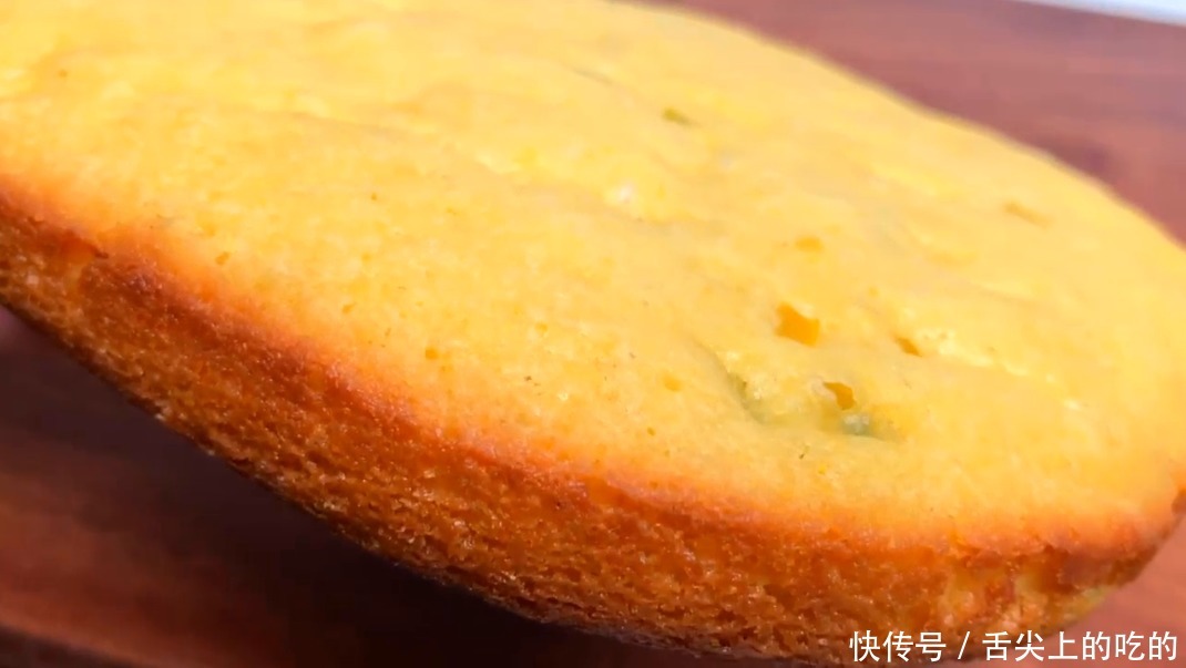 4个鸡蛋，一碗玉米面，教你做发糕，不用烤箱电饭锅，比蛋糕好吃