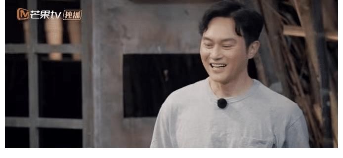 《大湾仔的夜》张智霖戏精上身，当着陈小春面上演忽悠大师成功课