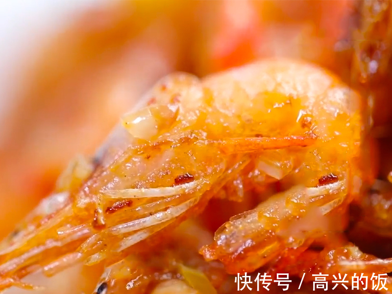 河虾|炒河虾怎么做才好吃?记住要加1勺芝麻酱!嚼起来又脆又香,下酒又下饭