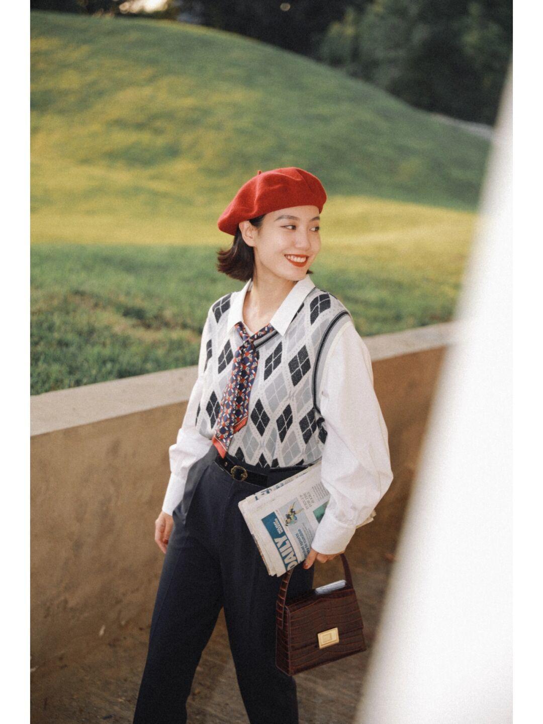 时尚|想要穿出少年感!不如试一试马甲衬衫+黑色西装裤,高级又时尚!