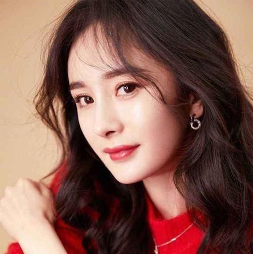 口红|为什么你的妆容总是显得“廉价”?避开这七点,才能自然又高级