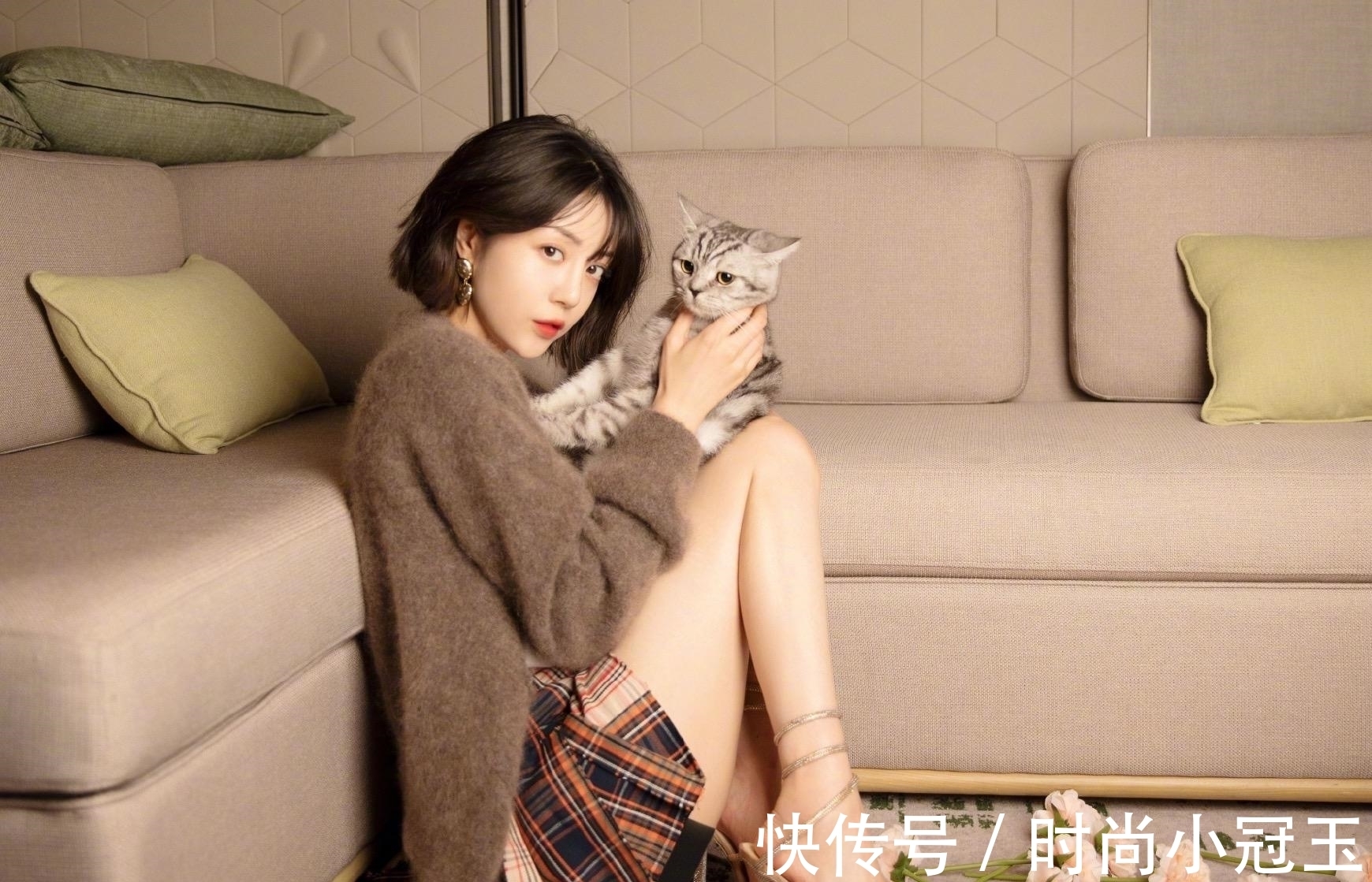 脸型|锁骨发out了!2021短发流行这么剪,烫不烫都超好看