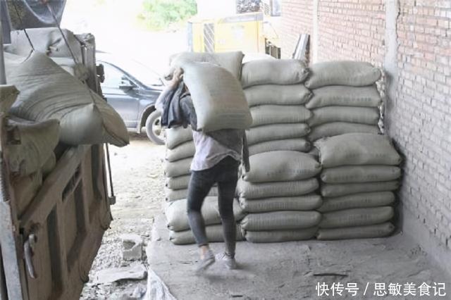 卖惨走红的水泥妹，现实中却开豪车住洋房，骗局被戳穿后结局可笑