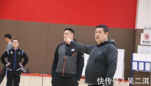 欠薪|巩晓彬辞职,前国家队主帅入驻,“地震”后山东男篮将走向何方?