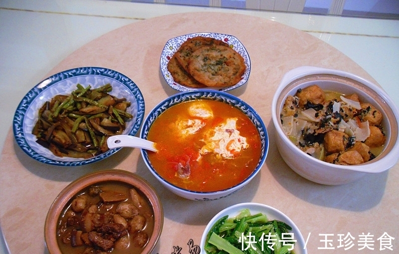 荷包蛋|老妈做的五菜一汤，很家常接地气，吃的舒坦，在外花钱也买不到