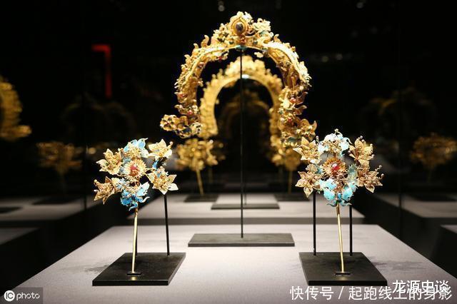 英国惊世珠宝库利南是什么样的钻石,王室真的有22599件稀世珠宝吗