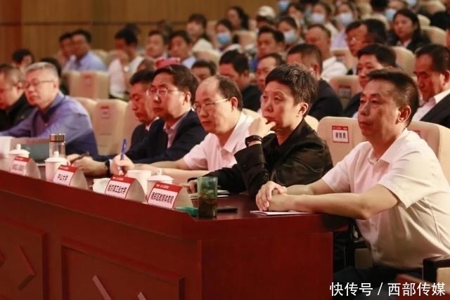 中学与大学衔接培养拔尖创新人才研讨会在汉中东辰学校举办