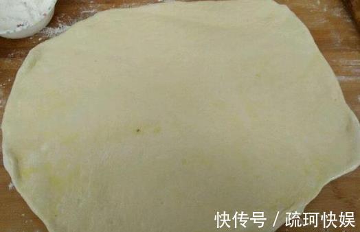 大面饼|烙饼时,谨记3个小技巧,烙出来的饼又香又软,个个起层鼓大泡