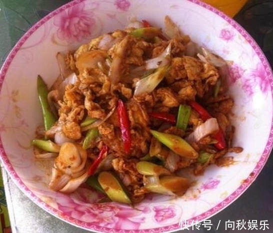 待客必备的几道美食,在家请客值得一试,味道鲜浓可口很下饭