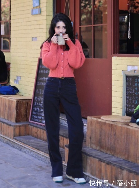 毛衣 新年穿搭别太沉闷,照搬这4套毛衣穿搭,显气质还高级