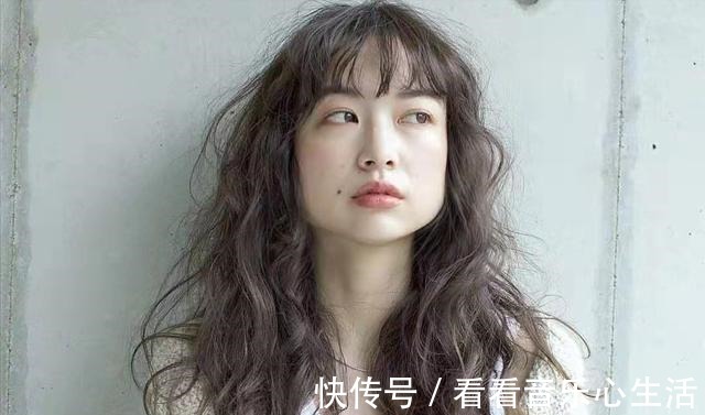 方脸 方脸型最好别乱选发型,显老更显脸大,这几种发型显脸小还减龄!