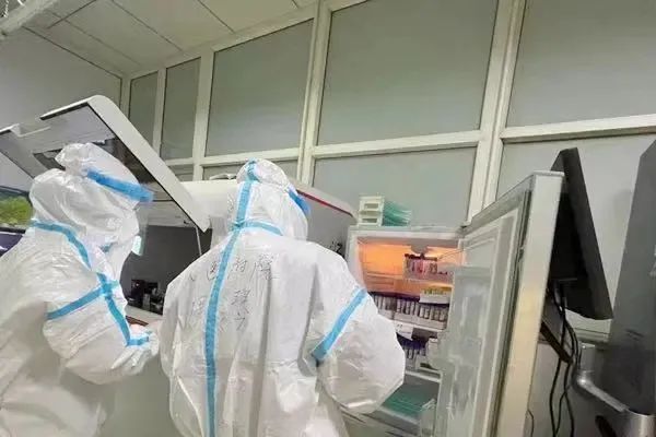 第一附属医院|@核酸检测的你:别急!样本要经历7个关卡