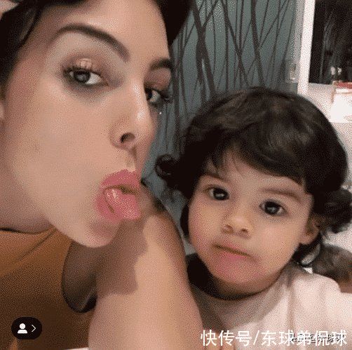 c羅|C羅年收入1.2億，為何喬治娜還要為幾萬出場費走秀拋頭露面？