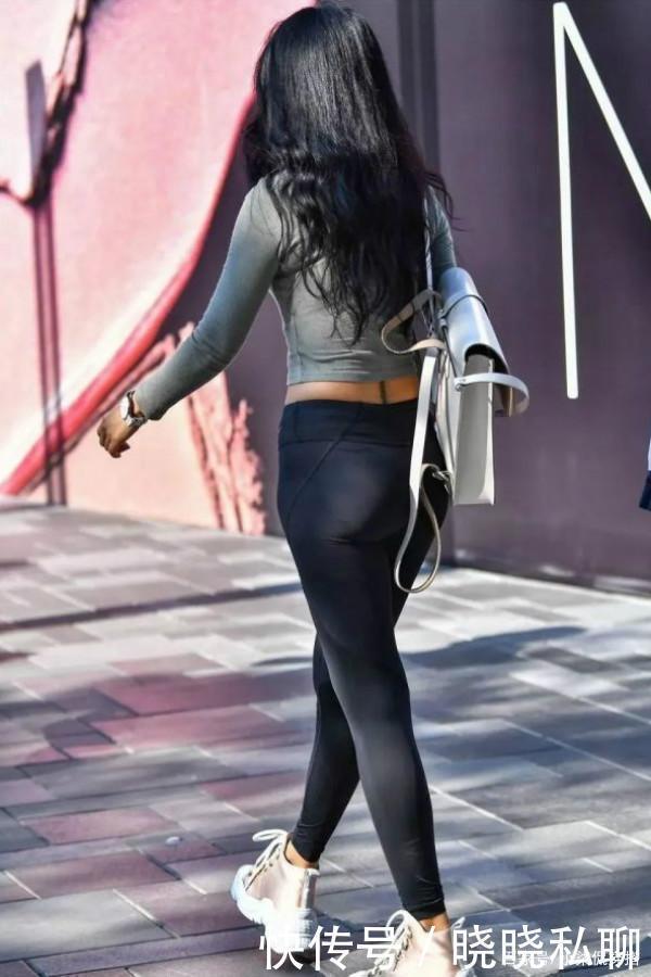 今夏“无痕裤”吃香了,遮肉又显年轻,有品位的女人都在穿!