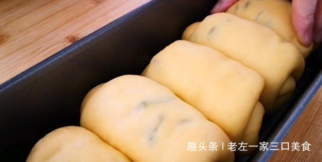 6个鸡蛋加一碗面粉，不用烤箱，不用油炸，简单一做，比吃肉还香