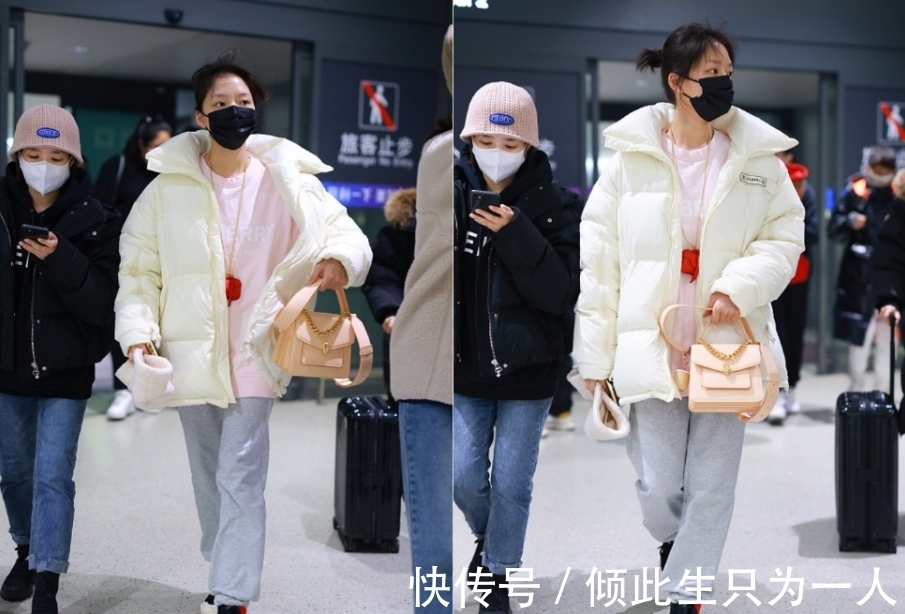 元气 任敏就像“小清新女主”,一身蓝色系穿搭清新元气,看着就很甜