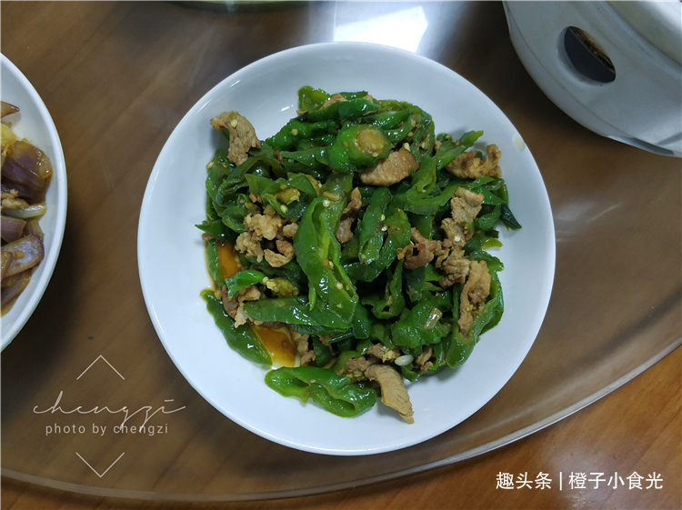 “五一”放假回家，婆婆做的晚餐，没有大鱼大肉，一家老少吃得香