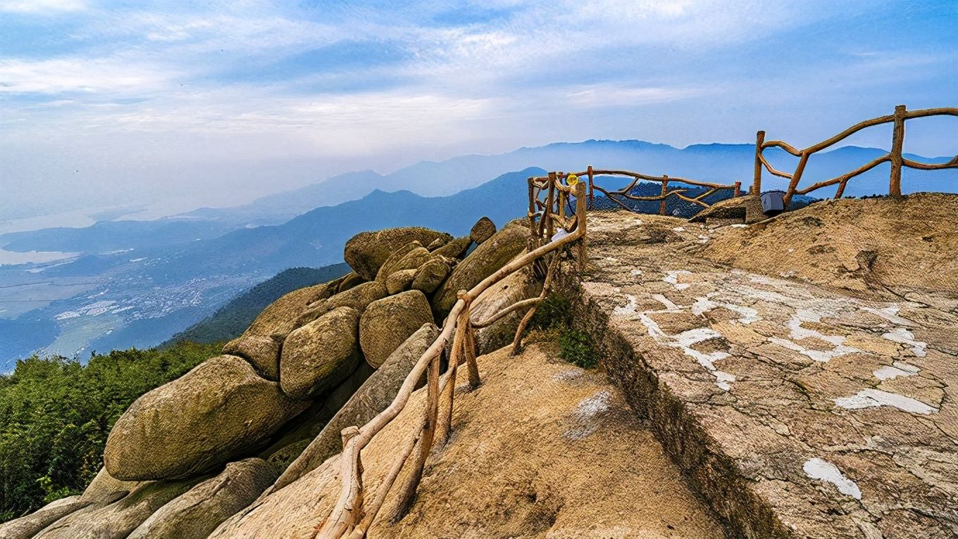 高空|逃离城市48小时 4种玩法解锁巨石山520米高空皖美旅行