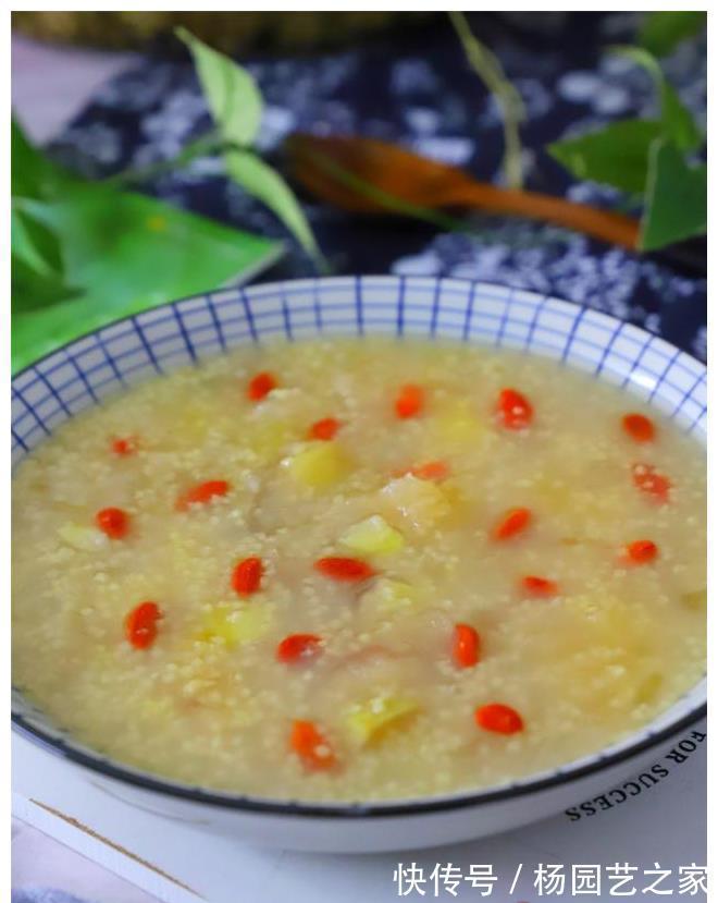 养胃|维生素C是苹果的10倍,和小米煮成粥,养胃去秋燥,隔三差五必