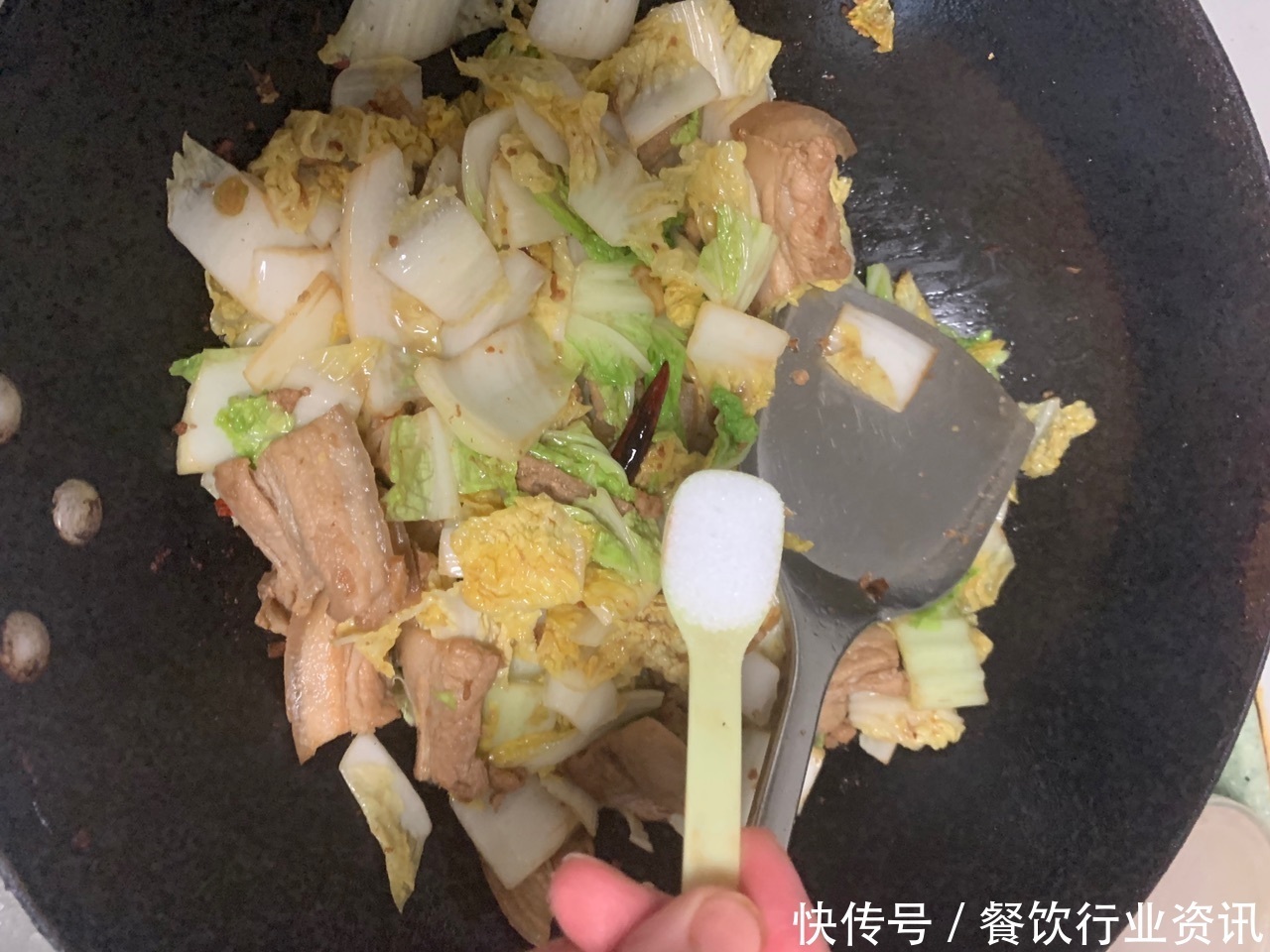  收藏|正宗东北名菜，五花肉白菜炖粉条，还不会的小伙伴们快收藏起来！