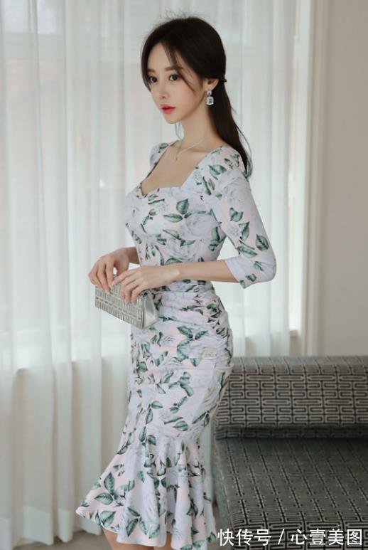 女神|女神孙允珠高清时尚搭配：佐治亚田园野芳清纯碎花洋裙