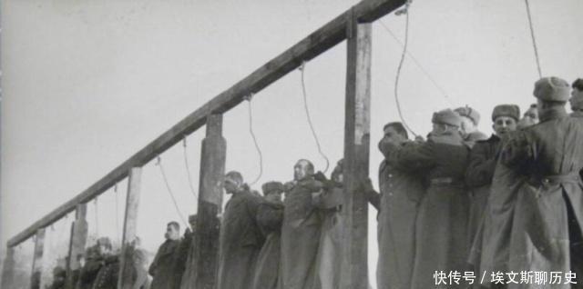 死亡|被照片定格的死亡瞬间!莫斯科竖起高大木桩,纳粹战犯被判处绞刑