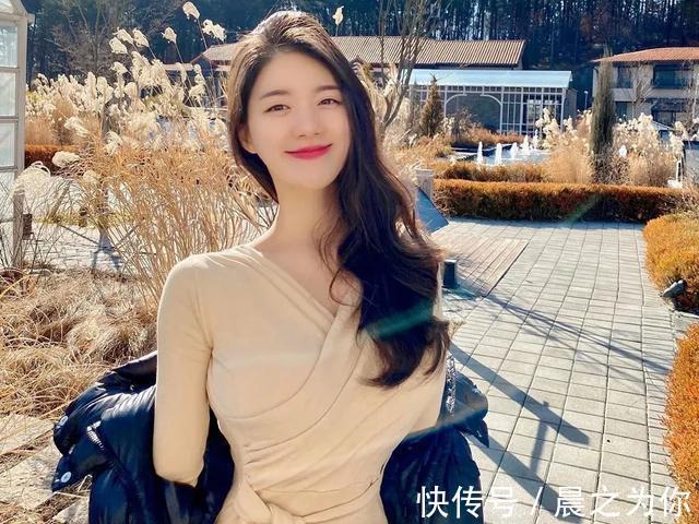 瑜伽|Ins上“动感”瑜伽女神，柔韧性惊人，身材了得，大长腿惹人艳羡